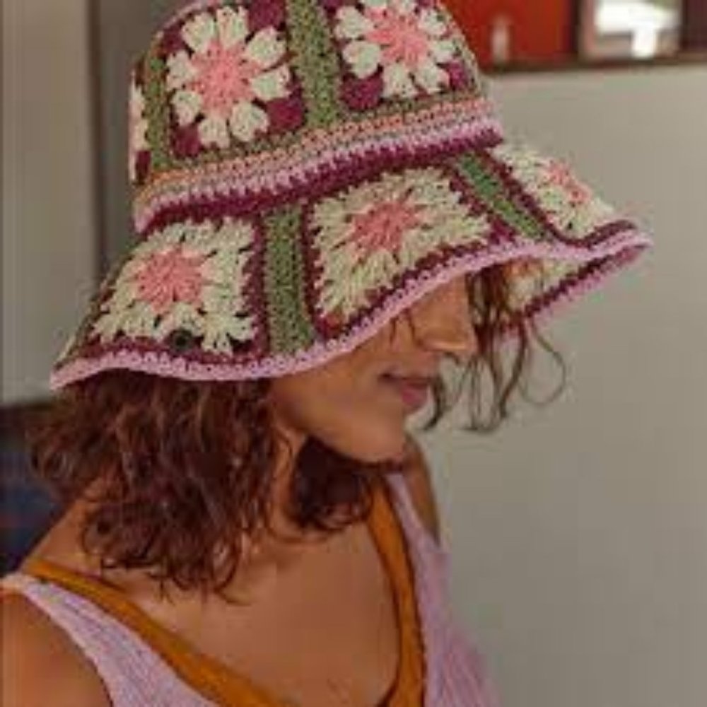 NWT Summer of Love Free People Bucket Hat - Wine/Bord